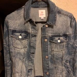 🍁 🍁 Jean jacket- Large-NWT Fall Sale 🍁🍁